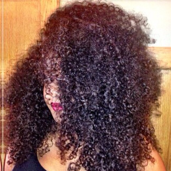 Profile Picture of Jessica Bernadel (@secret_w0nder) on Poshmark