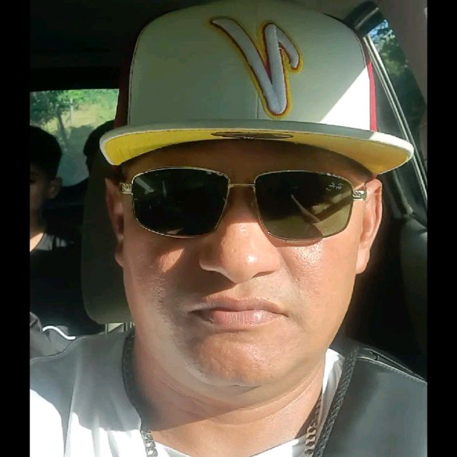 Profile Picture of Efrain Pérez (@efrain.prez0) on Tiktok
