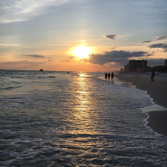 Profile Picture of Eric Hoffman (@esh67) on Poshmark