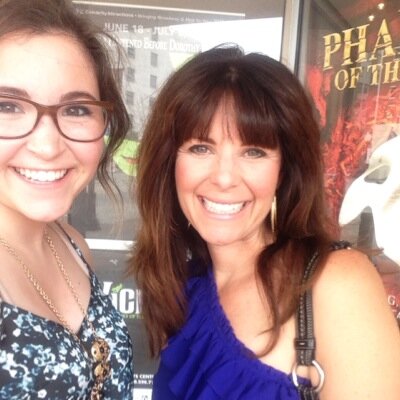 Profile Picture of Teresa Reed (@TeresaJamesReed) on Twitter