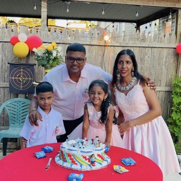 Profile Picture of Mark Zaman (@markzaman07) on Poshmark