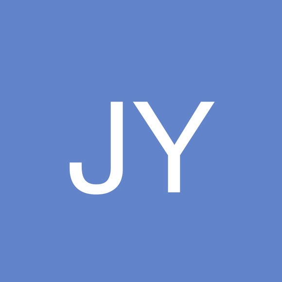 Profile Picture of Joshua Yeh (@joshyeh123) on Poshmark