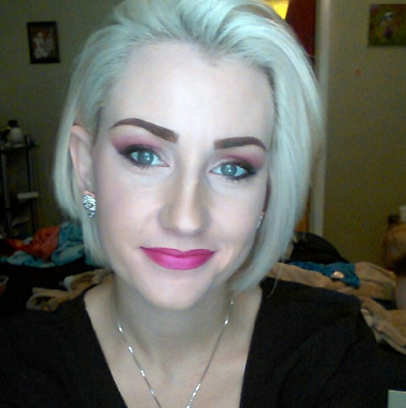 Profile Picture of Audrey Krysiuk (@krysiuk89) on Poshmark