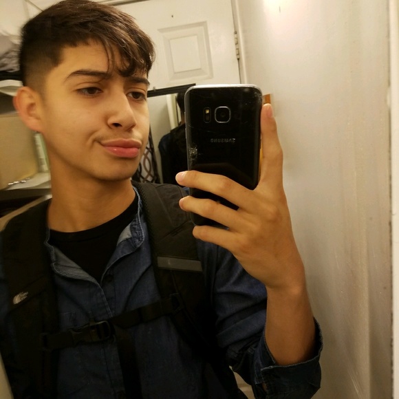 Profile Picture of Michael Barba (@mike_est001) on Poshmark