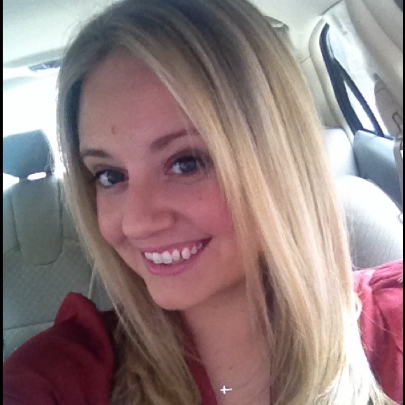 Profile Picture of Vanessa Riddle (@nessas2ndcloset) on Poshmark