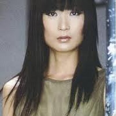Profile Picture of Julia Knox (@JuliaKnox13) on Twitter