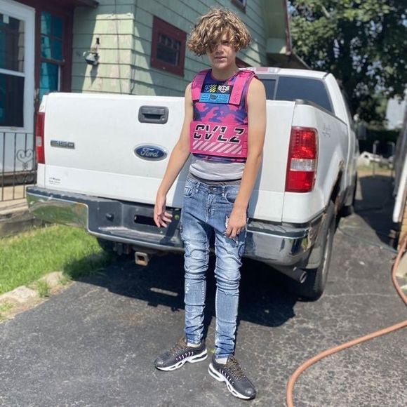 Profile Picture of Noah Tackley (@tackleynoah) on Poshmark