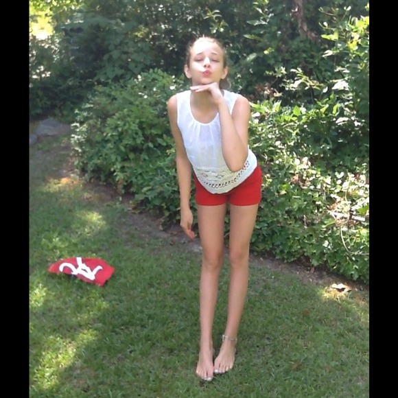 Profile Picture of Kate Eldredge (@kateldredge) on Poshmark