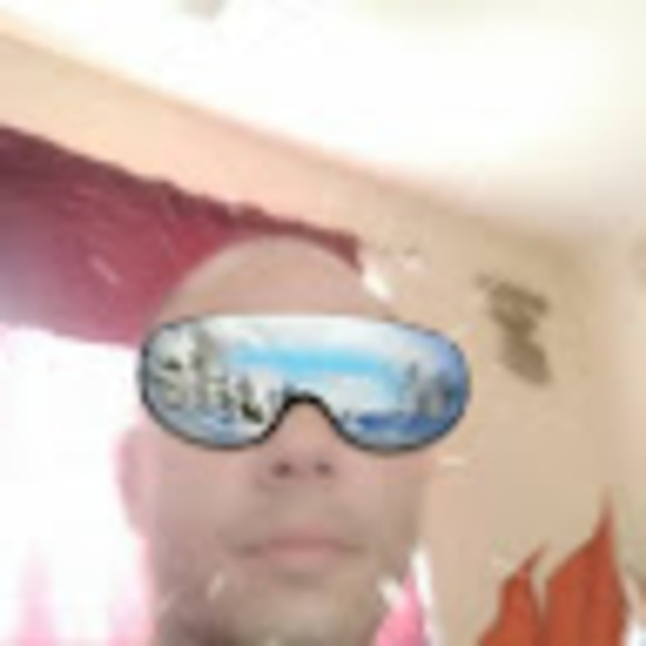 Profile Picture of Mikey Waldron (@mikeywaldron) on Poshmark