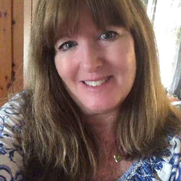 Profile Picture of Jen Wigmore (@jenwigmore) on Poshmark