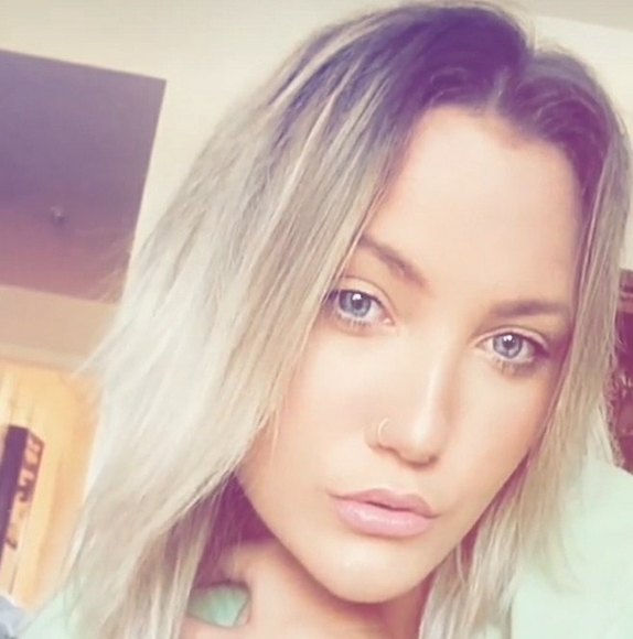 Profile Picture of Savannah Capkanis (@s_capkanis) on Poshmark