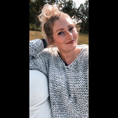 Profile Picture of Sabra Smith (@sabesmith22) on Twitter