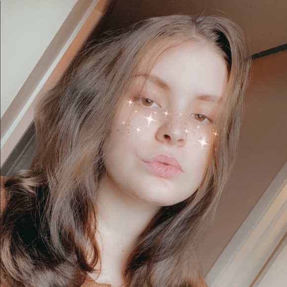 Profile Picture of Jessie paula Pyman (@jpyman) on Poshmark