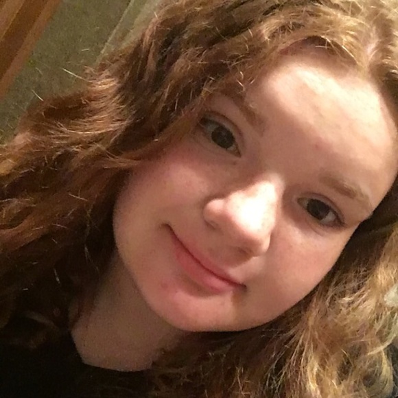 Profile Picture of Clara Andrew (@claraandrew1) on Poshmark