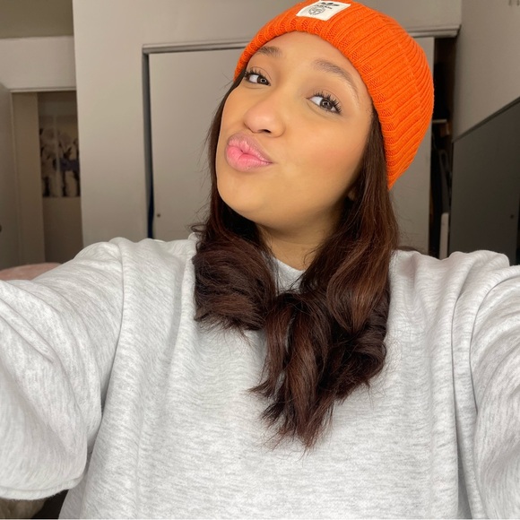 Profile Picture of Genesis Ossers (@genesisossers20) on Poshmark