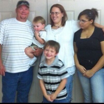 Profile Picture of Rhonda Case (@rains_case33) on Twitter