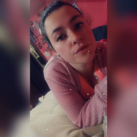 Profile Picture of Sarah Mae (@sarahmae484) on Poshmark