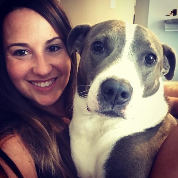 Profile Picture of Amanda Kranyik (@amandakranyik) on Poshmark