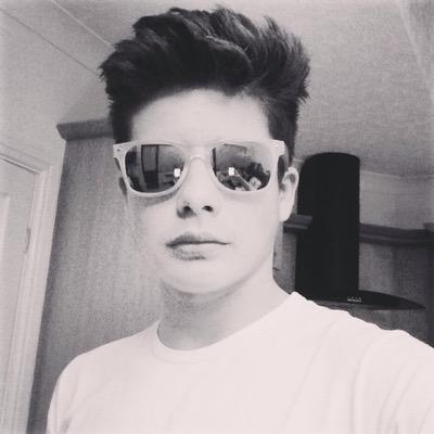 Profile Picture of Joshua#hullwyke (@simonmoffat2000) on Twitter