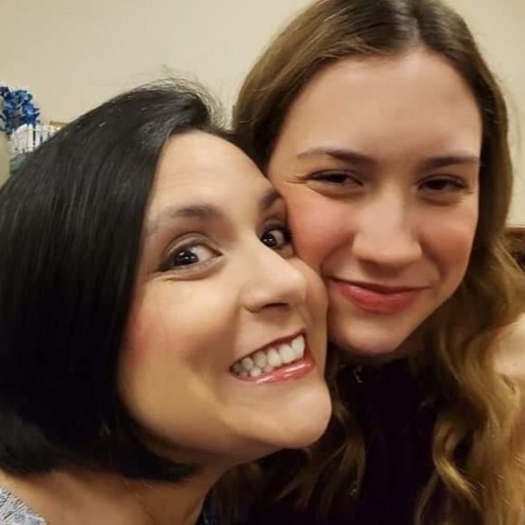 Victoria Bloys - Poshmark Profile Picture of Victoria Bloys (@buterflyvc) on Poshmark