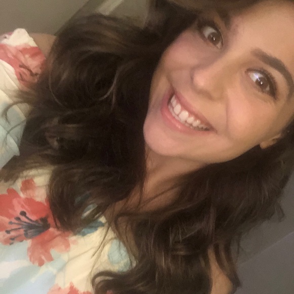 Profile Picture of Alexis Bellafiore (@lexis6789) on Poshmark