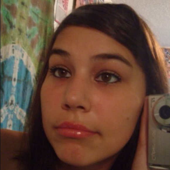 Profile Picture of Mariah Motschman (@motscmar000) on Poshmark
