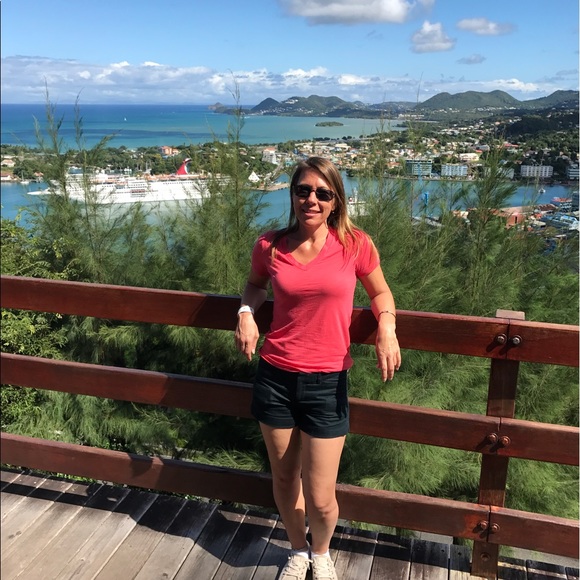Profile Picture of Stacey Iddings (@chriscsa) on Poshmark