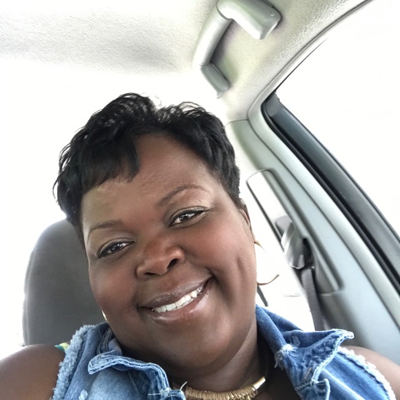 Keisha Gamble - Poshmark Profile Picture of Keisha Gamble (@keish40) on Poshmark