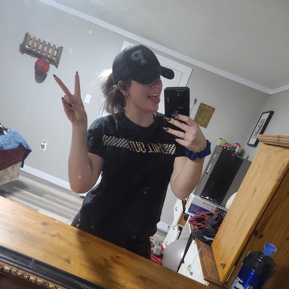 Profile Picture of Melissa Krüchten (@melissakruchten) on Poshmark