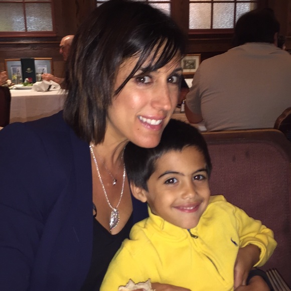 Profile Picture of Lisa Calderazzo (@calderazzo) on Poshmark