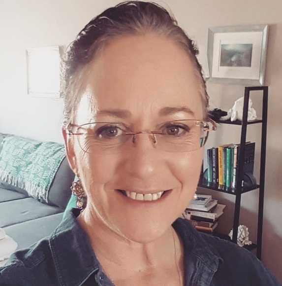 Profile Picture of Bobbie Brown (@bobbiebrown265) on Poshmark