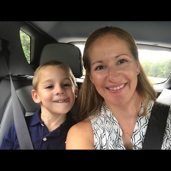 Profile Picture of Bettina Mrusek (@bmrusek) on Poshmark