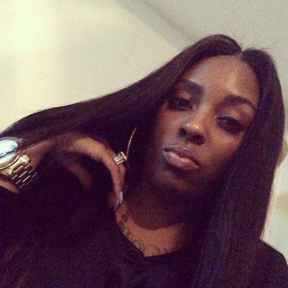 Profile Picture of Keisha Feaster (@keishafeaster) on Poshmark