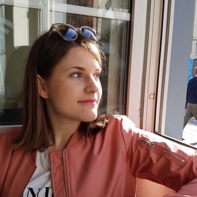 Profile Picture of Lisa Bertram (@lisabertram_) on Twitter