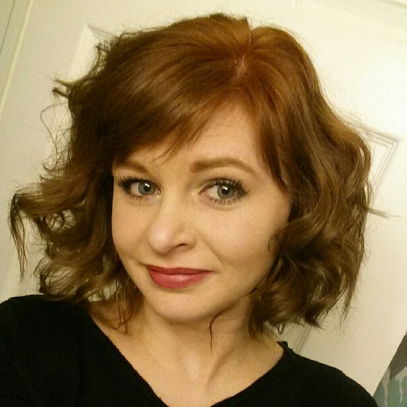 Profile Picture of Katelyn Steckling (@kmsteckling) on Poshmark