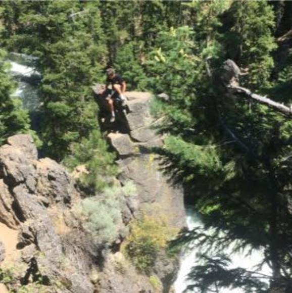 Profile Picture of Nick Niedermeyer (@nickjn7) on Poshmark