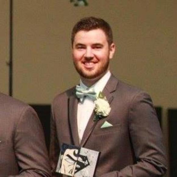 Chris Mousel - Poshmark Profile Picture of Chris Mousel (@mouselbball5) on Poshmark