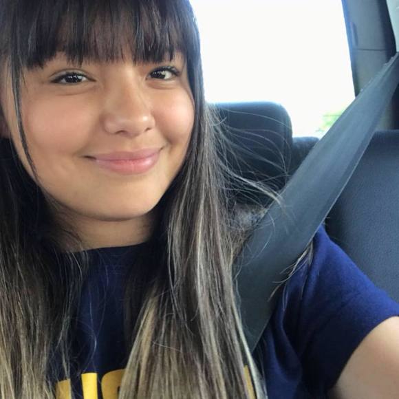 Profile Picture of Ariana Cordova (@arianacordova) on Poshmark