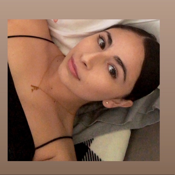 Profile Picture of Alissa Reulman (@areulman) on Poshmark