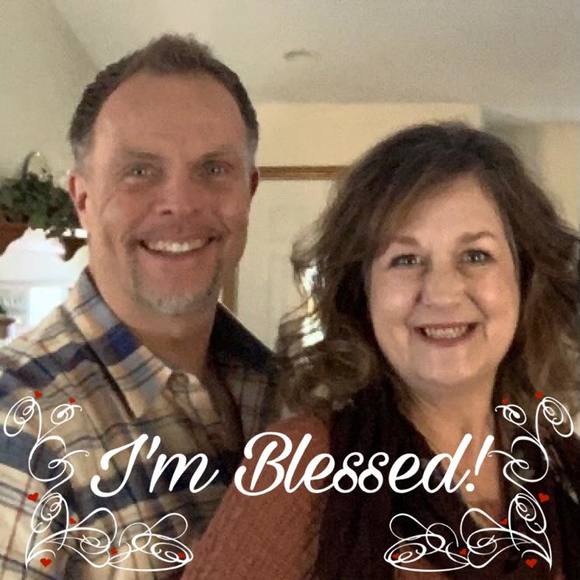 Profile Picture of Angie Gallimore (@angie1182001) on Poshmark