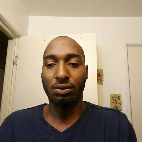 Profile Picture of Patrick Curry (@pmoney31425) on Poshmark