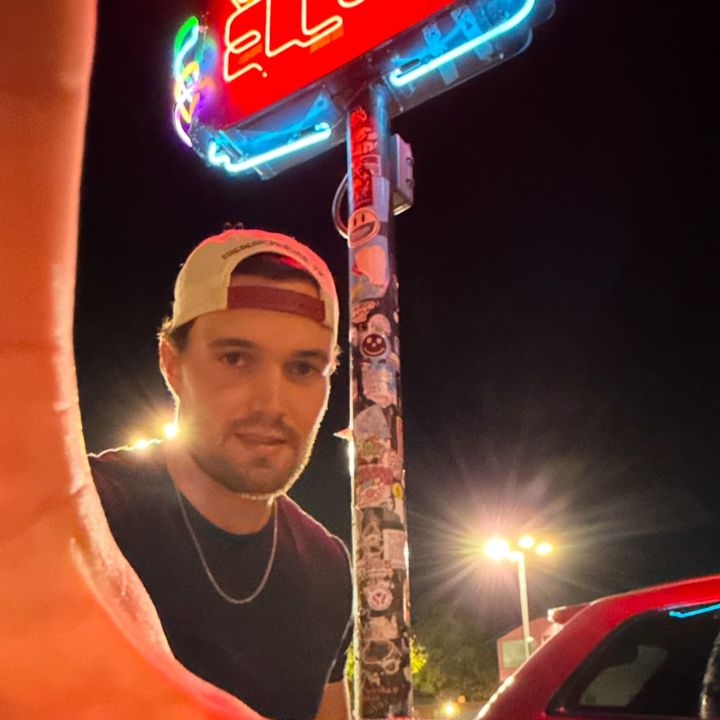 Profile Picture of jeffyoungtunes (@jefftunes) on Tiktok