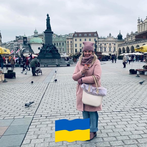 Profile Picture of Anya Piwko (@aniapiwko) on Poshmark