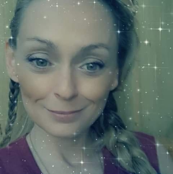 Profile Picture of Roberta Robertshaw searles (@bertabella) on Poshmark