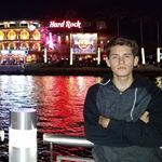 Profile Picture of Adrián Vélez de Villa García (@adrianvelez16) on Instagram