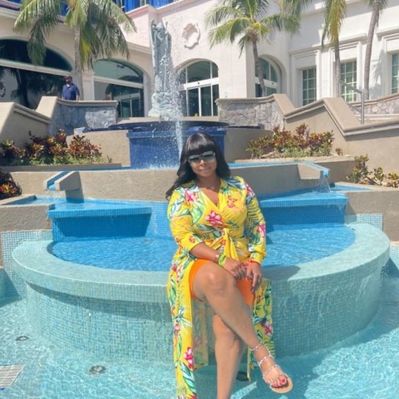 Profile Picture of Briana Heather (@brianaheather) on Poshmark