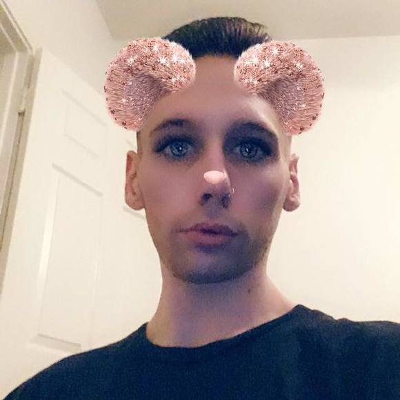 Profile Picture of Carl Anderson (@bad_bitch_1995) on Poshmark