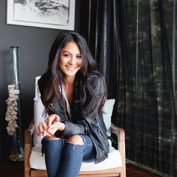 Profile Picture of Tiani Hester (@tianihester) on Poshmark