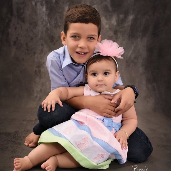 Profile Picture of Lis y rene Illa (@lisleivy) on Poshmark