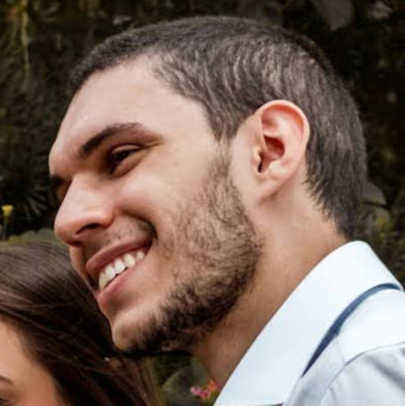 Profile Picture of Fernando Pandolfo (@fpandolfo) on Poshmark